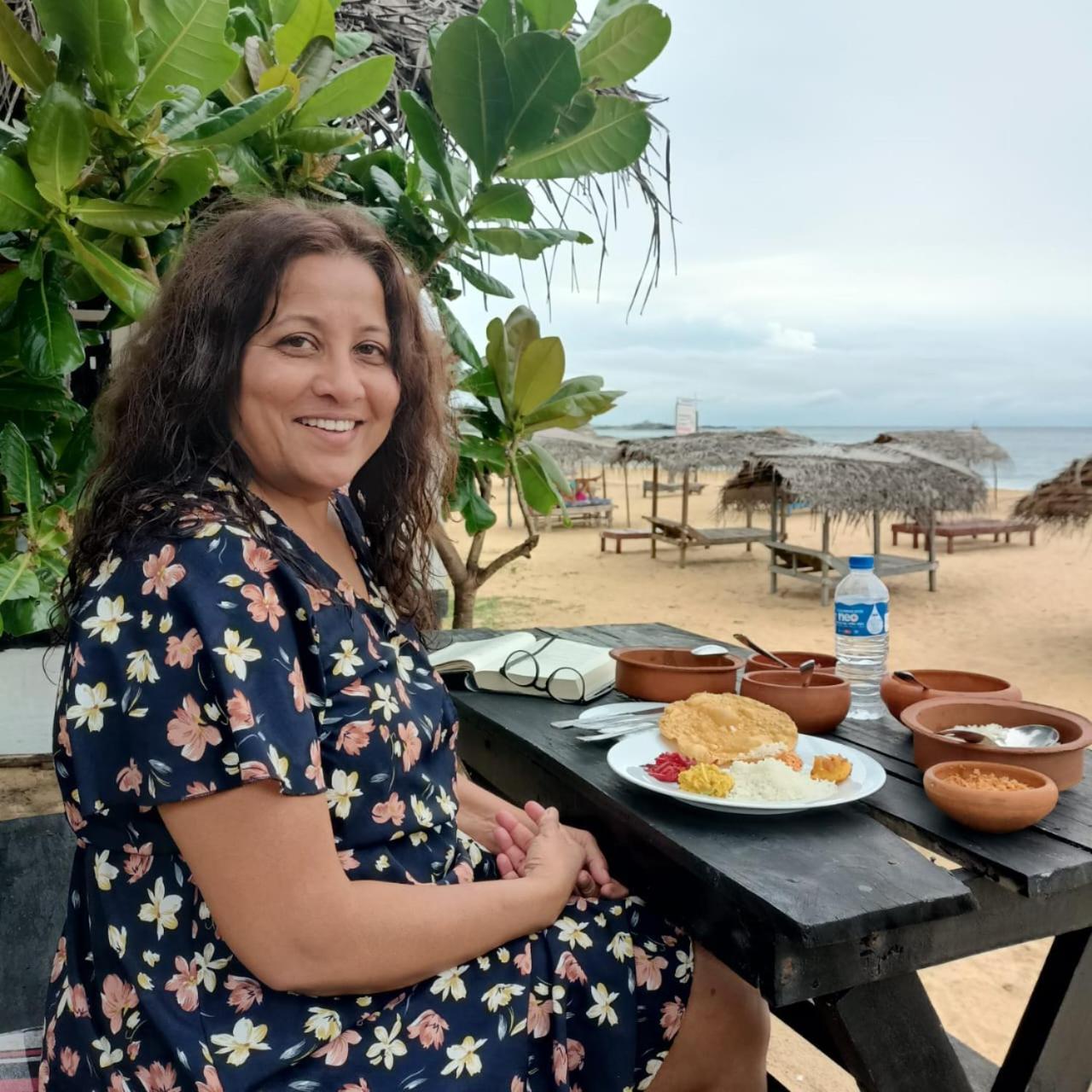 Sea Shine Guest House Хиккадува Экстерьер фото