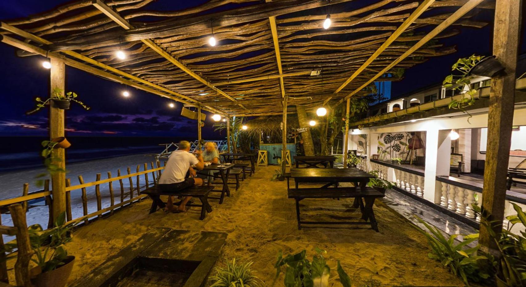 Sea Shine Guest House Хиккадува Экстерьер фото