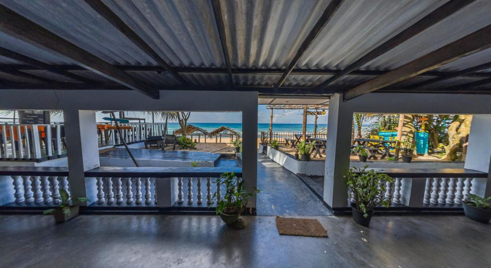 Sea Shine Guest House Хиккадува Экстерьер фото