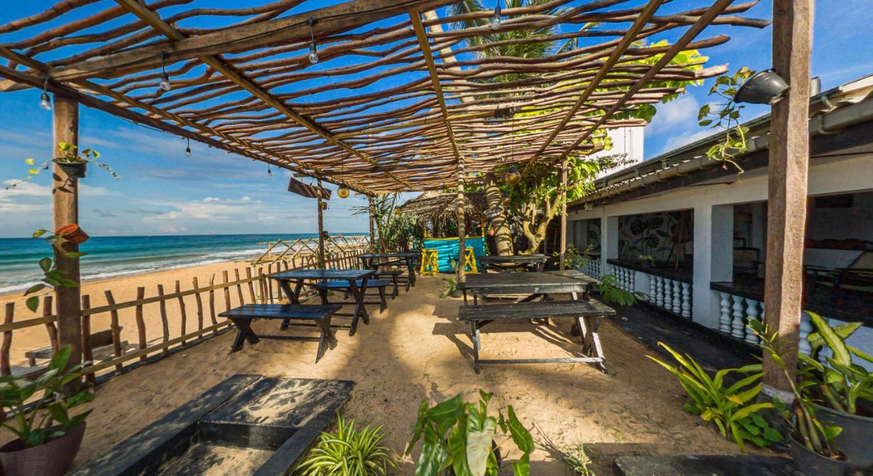 Sea Shine Guest House Хиккадува Экстерьер фото
