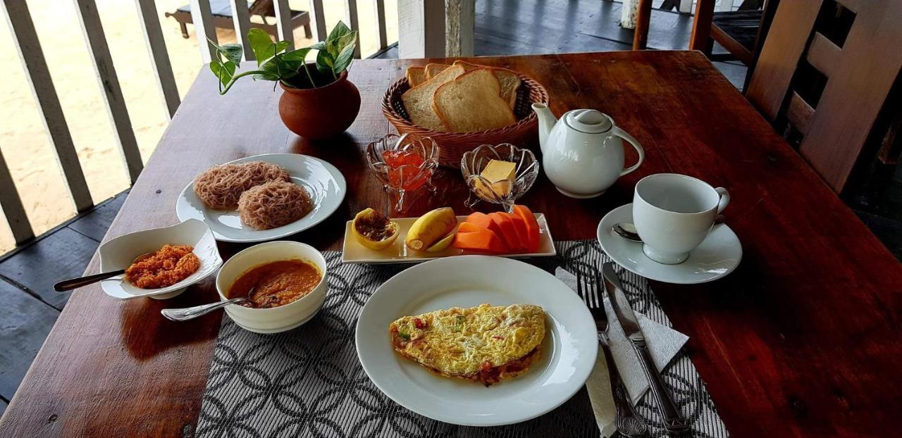 Sea Shine Guest House Хиккадува Экстерьер фото